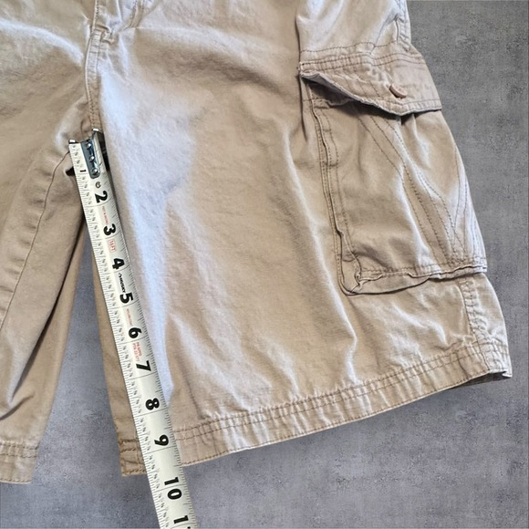 Airwalk Cargo Shorts Mens 36 Pockets 100% Cotton - Picture 2 of 8